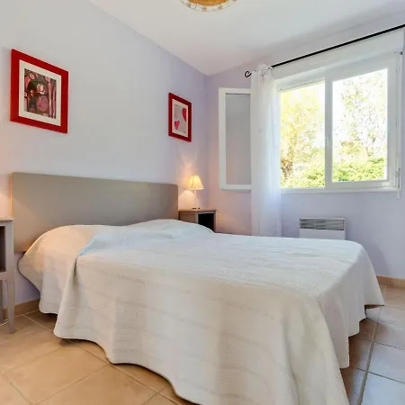Cozy Holiday Home In Vagnas With Swimming Pool Holiday home *