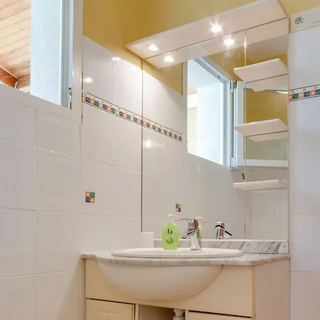 Cozy Holiday Home In Vagnas With Swimming Pool Bessas