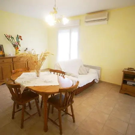 Holiday home Cozy Holiday Home In Vagnas With Swimming Pool *